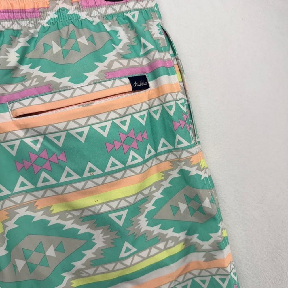 Chubbies Swim Trunks Men's Large Blue Colorful Aztec Southwestern All Over 8 in - Picture 7 of 10